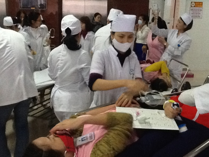 Bắc Giang: Sau bữa ăn, gần 200 công nhân bị ngộ độc