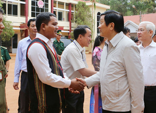 Chủ tịch nước thăm bộ đội, đồng bào biên giới Lộc Ninh, Bình Phước 