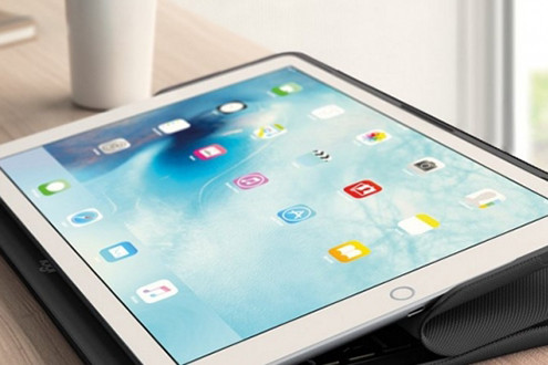 iPad Pro 9,7 inch có bộ nhớ trong 32 GB hoặc 128 GB, giá từ 599 USD