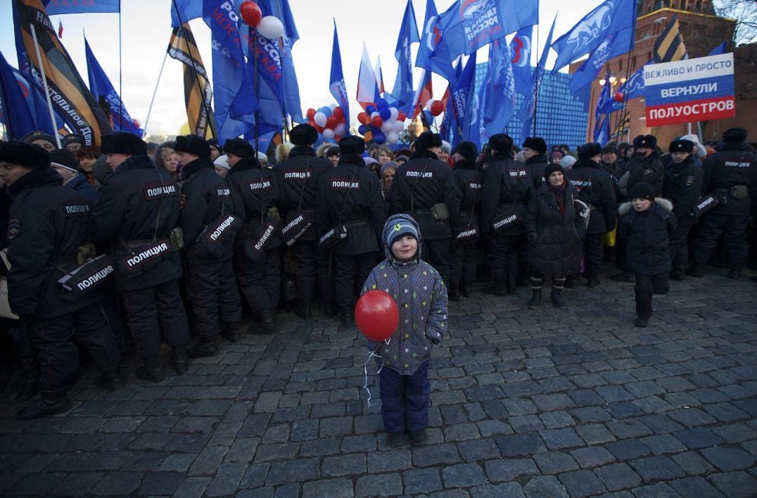 TT Putin thăm Crimea, đối mặt với lệnh trừng phạt của EU