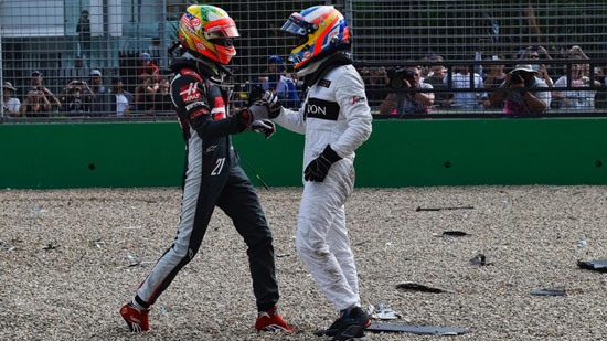 Alonso gặp tai nạn kinh hoàng tại F1 Australian GP