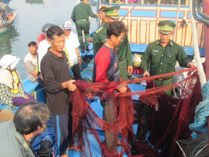 Chủ tàu cá bị tàu hải cảnh Trung Quốc cướp phá ngư cụ đã nhận được tiền bảo hiểm