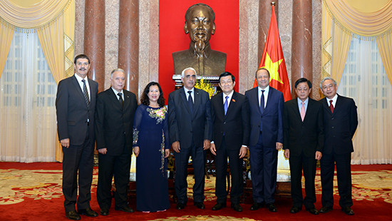 Chủ tịch nước Trương Tấn Sang tiếp Đoàn đại biểu cấp cao TATC An-giê-ri