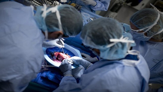 Ca phẫu thuật “kỳ diệu” mở ra cơ hội sống cho hàng nghìn người nhiễm HIV