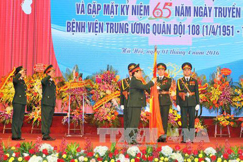 Bệnh viện Trung ương Quân đội 108 đón nhận Huân chương Bảo vệ Tổ quốc hạng Nhất