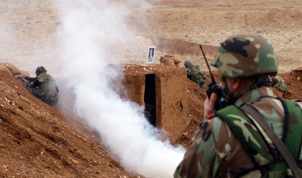 Quân đội Syria tấn công dữ dội sào huyệt của IS ở Al-Qaryatain
