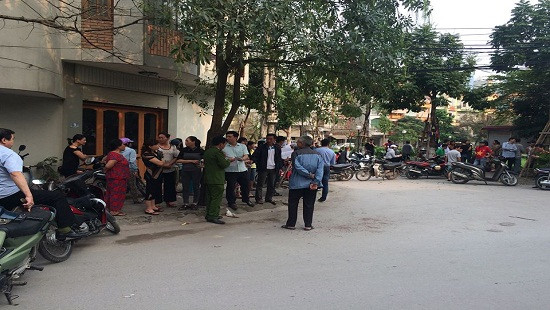 Hà Nội: Chủ quán trà đá bị đâm, gục chết trên vũng máu