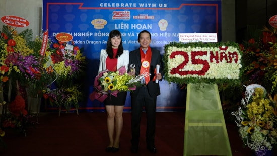 Viet Capital Bank nhận giải thương hiệu mạnh Việt Nam