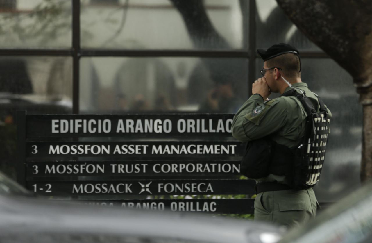 Hồ sơ Panama: Đột kích trụ sở Mossack Fonseca, truy tìm bằng chứng