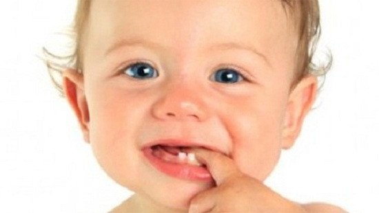 Những hiểu lầm nghiêm trọng về răng sữa của trẻ