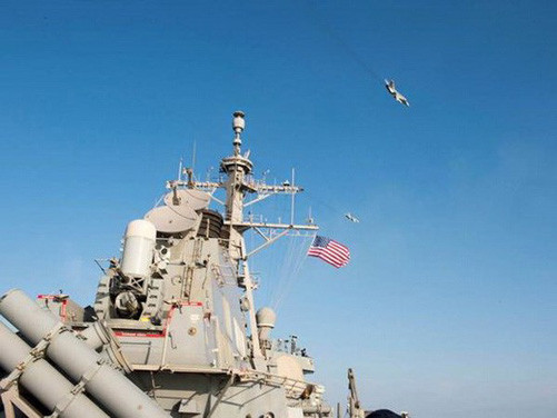 Máy bay chiến đấu Nga tấn công giả định vào tàu khu trục Mỹ 