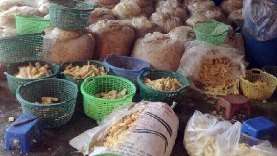 Hà Nội: Bêu tên điểm bán thực phẩm bẩn trên loa phường