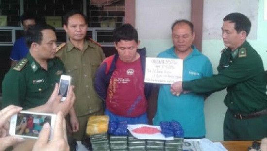 Nghệ An: Hai người Lào mang 36 bánh heroin vào Việt Nam tiêu thụ