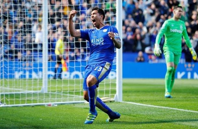Leicester City-West Ham 2-2: Ngôi vương trong tầm tay