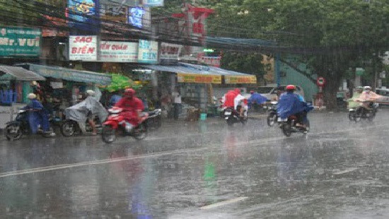 Dự báo thời tiết ngày 20/4: Bắc Bộ mưa dông diện rộng, Nam Bộ nắng nóng
