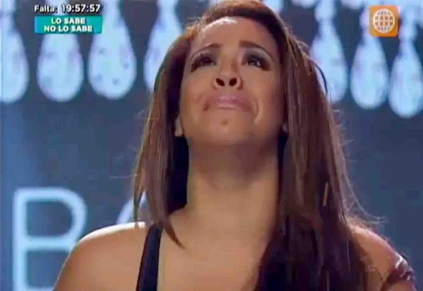 Nhan sắc cô gái nặng 95kg lọt top 10 Hoa hậu Peru gây sốt