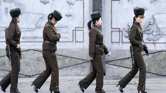 Nữ quân nhân Triều Tiên tố thường xuyên bị bạo lực tình dục 