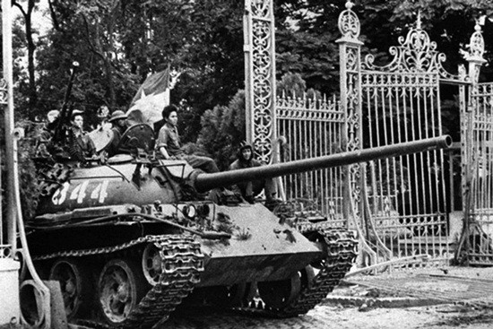 Chiến thắng 30/4/1975: Việt Nam vững vàng vươn ra biển lớn