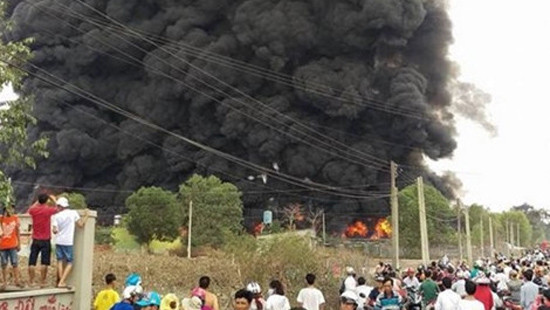 Đồng Nai: Cháy lớn tại xưởng phế liệu