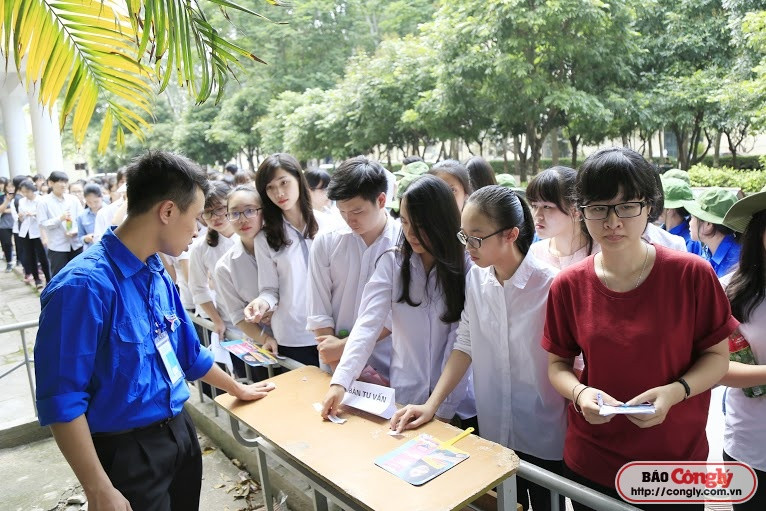 Kỳ thi Đánh giá năng lực 2016: Danh sách 100 người ra đề thi hoàn toàn bảo mật