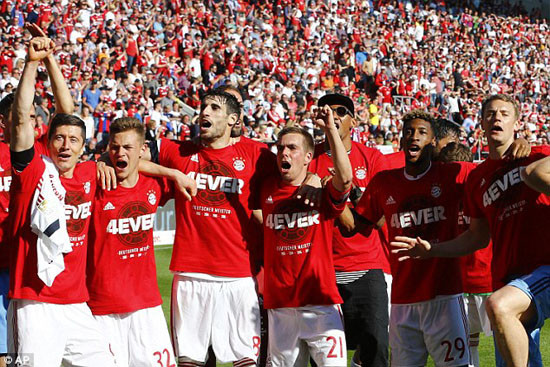 Bayern Munich lần thứ 4 liên tiếp vô địch Bundesliga