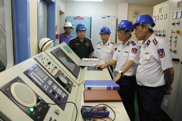 Cận cảnh tàu 4300 tấn - tàu lớn nhất của Cảnh sát biển Việt Nam