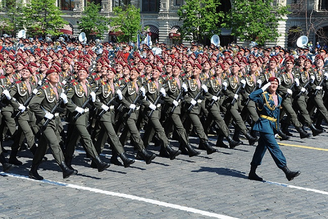 Dư âm nước Nga Ngày Chiến thắng: Pháo hoa và nhịp bước hào hùng 