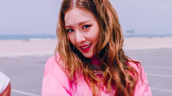 Tiffany (SNSD) tung MV siêu đẹp mê hoặc fan Kpop