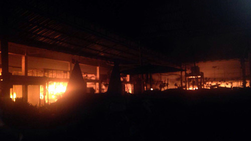 Cháy chợ của người Việt Nam ở Lào 
