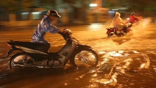 Dự báo thời tiết ngày 18/5: Bắc Bộ nắng nóng, Nam Bộ có mưa dông