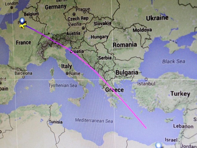 Tin tức mới nhất vụ máy bay Ai Cập mất tích ở Địa Trung Hải