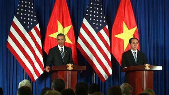 Chủ tịch nước Trần Đại Quang và Tổng thống Barack Obama chủ trì họp báo quốc tế