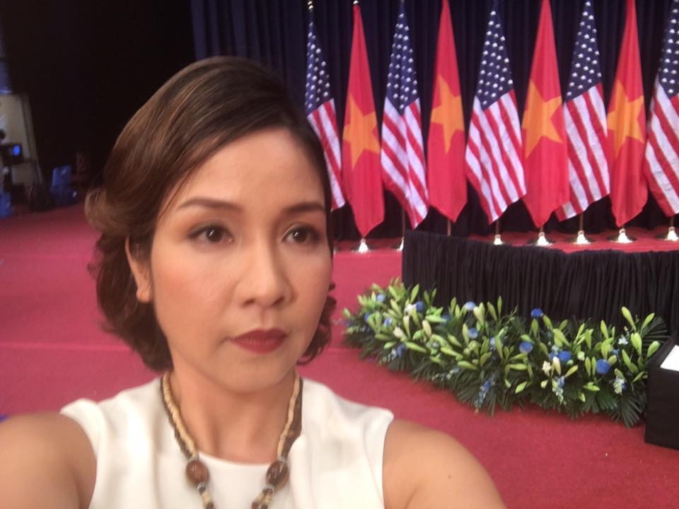 Mỹ Linh hát Quốc ca chào đón Tổng thống Barack Obama