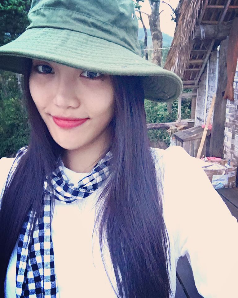 Ảnh hot sao Việt ngày 26/5: Hoa hậu Giáng My diện đầm xẻ táo bạo đi dự sự kiện