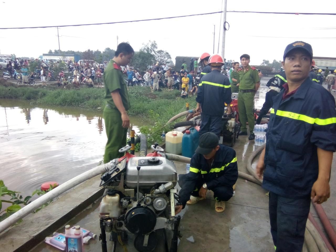 Cháy lớn tại công ty đệm Vạn Thành