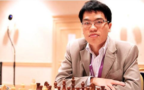 Kỳ thủ Lê Quang Liêm giành lại vị trí dẫn đầu giải cờ vua châu Á
