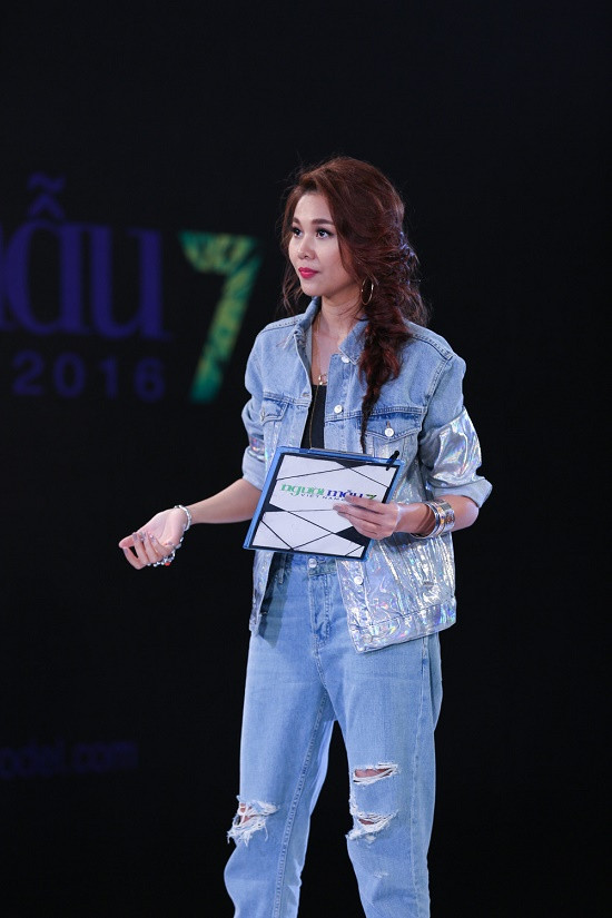 Hot girl Fung La chinh phục hoàn toàn giám khảo Next Top Model