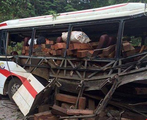 Thông tin mới nhất vụ nổ xe khách kinh hoàng khiến 8 người tử vong tại Lào