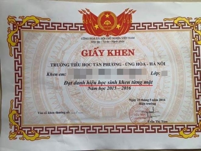 Thu hồi giấy khen 