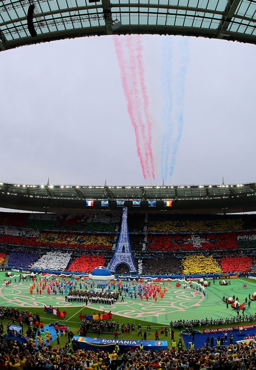 EURO 2016: Lễ khai mạc vui nhộn và rực rỡ