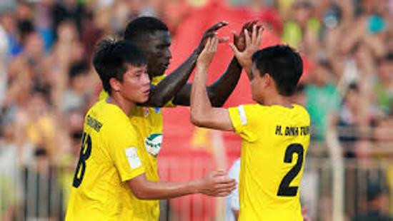 FLC Thanh Hoá trở lại vị trí thứ 2 sau vòng 12