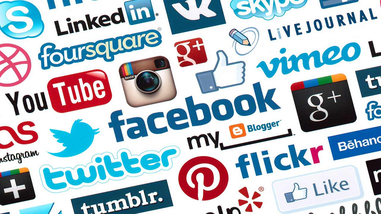 “Bắt tay” với mạng xã hội và  những hệ lụy đáng lo của báo điện tử
