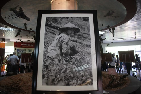  Đặc sắc triển lãm ảnh “Việt Nam 40 năm”