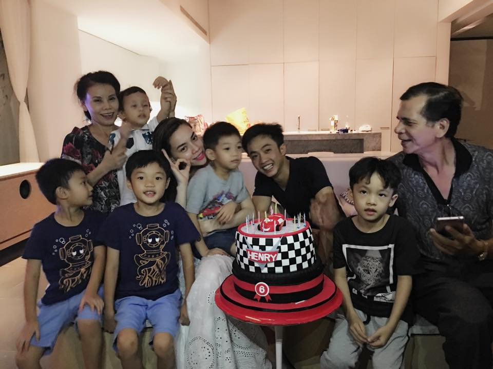 Hà Hồ và Cường đô la vui vẻ tổ chức sinh nhật cho con trai