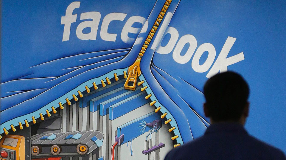 Những vấn đề riêng tư bạn không nên chia sẻ trên Facebook
