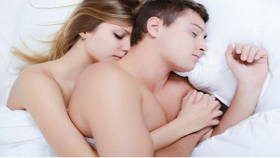 Những lợi ích bất ngờ cho sức khỏe khi ngủ… khỏa thân 