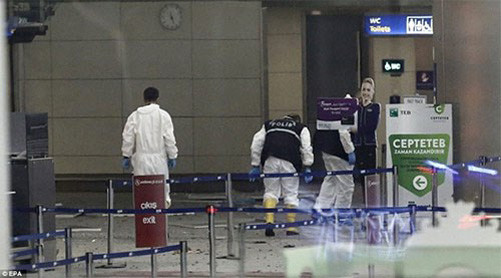 Đánh bom đẫm máu tại sân bay Thổ Nhĩ Kỳ, gần 100 người thương vong
