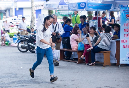 Hà Nội: Nhiều thí sinh đến muộn, quên thẻ dự thi