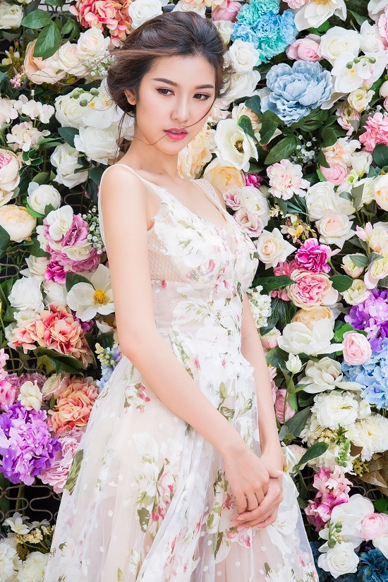 Thúy Vân sang Nhật Bản cùng Top 5 Hoa hậu Quôc tế 2015