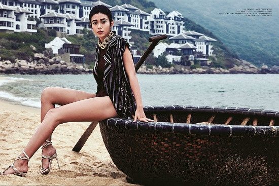 Mâu Thủy xuất hiện ấn tượng trên bìa tạp chí thời trang Macao
